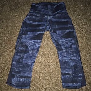 Lululemon cropped